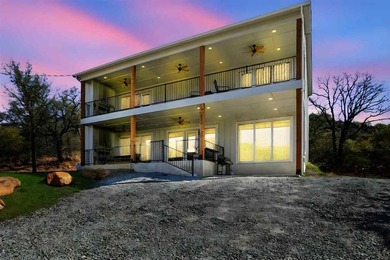 Spacious Modern Retreat in Charming Medicine Park - Proven - photo 1