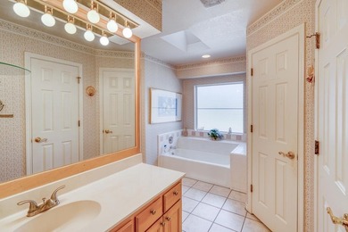 Tucked away on a quiet cul-de-sac, this beautifully maintained - photo 22