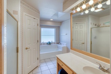 Tucked away on a quiet cul-de-sac, this beautifully maintained - photo 23