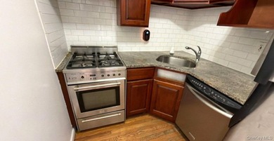 Duplex, Condo on top 2 floors, Built in 2007, with 681 sq ft - photo 4