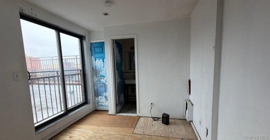 Duplex, Condo on top 2 floors, Built in 2007, with 681 sq ft - photo 7
