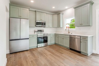 Brand new construction just minutes from downtown Pensacola and - photo 7