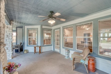Tucked away on a quiet cul-de-sac, this beautifully maintained - photo 28