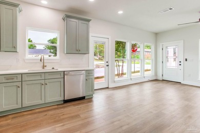 Brand new construction just minutes from downtown Pensacola and - photo 10
