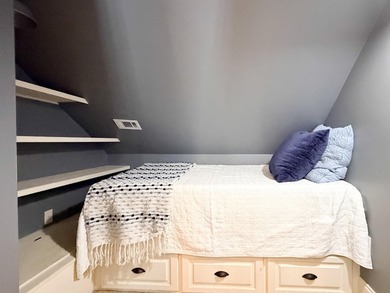 Welcome to the highly desirable and adorable Bellegrass - photo 43