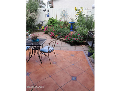 Welcome to this stunning turnkey townhome that has been - photo 14