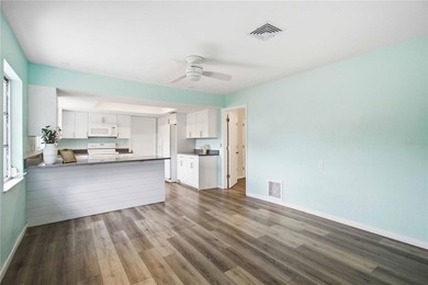 Beautifully updated block home on an oversized lot in a prime - photo 17