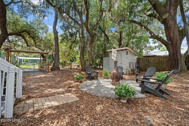 Move-in ready in highly desirable Pigeon Point! This charming - photo 21