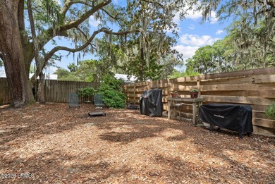 Move-in ready in highly desirable Pigeon Point! This charming - photo 22