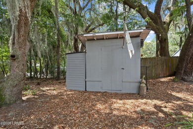 Move-in ready in highly desirable Pigeon Point! This charming - photo 23