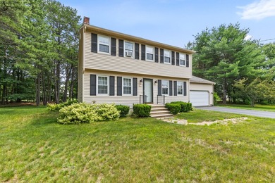 Move right into this well-maintained 4-bedroom, 2.5-bath - photo 3