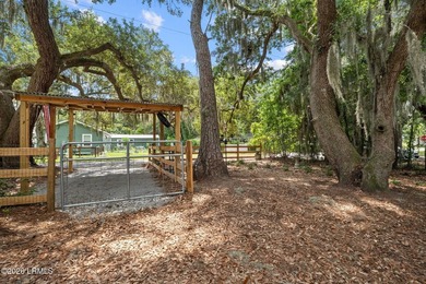 Move-in ready in highly desirable Pigeon Point! This charming - photo 24