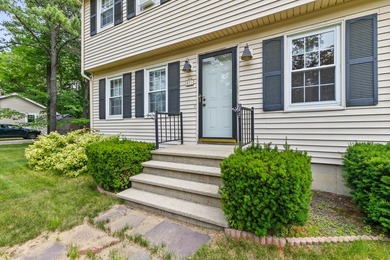 Move right into this well-maintained 4-bedroom, 2.5-bath - photo 4