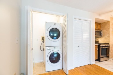 Welcome to a beautiful 2-bedroom, 2-bath home in the heart of - photo 25