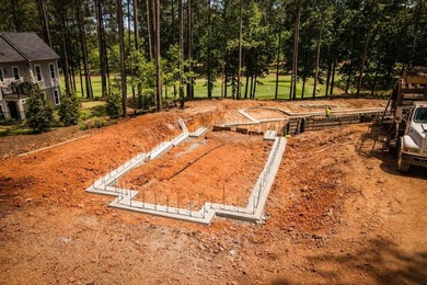 Situated along the 16th hole of the Creek Club golf course in - photo 7