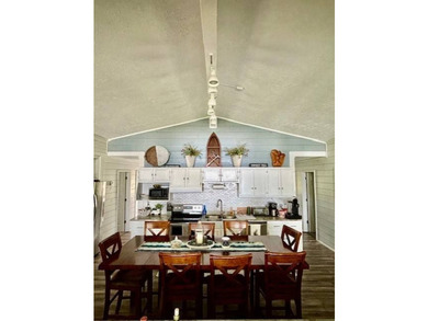 Stunning 6-Bedroom Waterfront Retreat with Breathtaking Views - photo 43