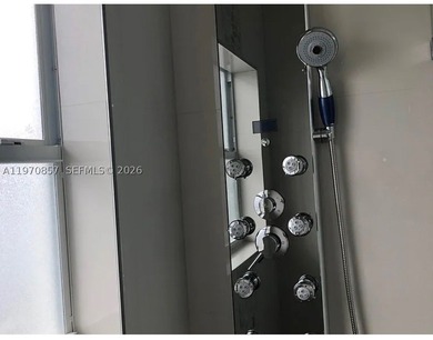 Fully renovated duplex in a prime location! Each unit features 2 - photo 8