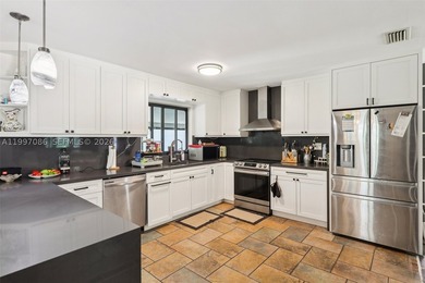 Beautifully updated 3-bedroom, 3-bath home located in the - photo 14