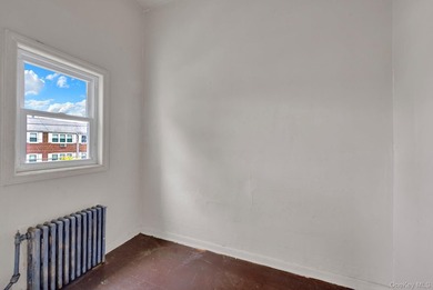 Amazing Semi-Attached 2-Story property with full basement, two - photo 14