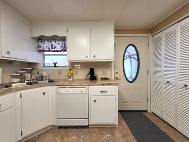 BRAND NEW HVAC SYSTEM 2026! Just listed in Camelot Lakes. Fully - photo 15