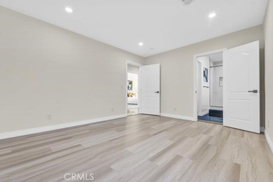 Welcome to this beautifully updated 5-bedroom, 4-bathroom home - photo 19
