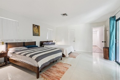 Beautifully updated 3-bedroom, 3-bath home located in the - photo 20