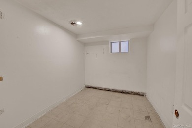 Amazing Semi-Attached 2-Story property with full basement, two - photo 24