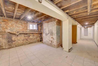 Amazing Semi-Attached 2-Story property with full basement, two - photo 27