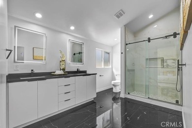 Welcome to this beautifully updated 5-bedroom, 4-bathroom home - photo 28