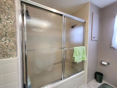 BRAND NEW HVAC SYSTEM 2026! Just listed in Camelot Lakes. Fully - photo 28