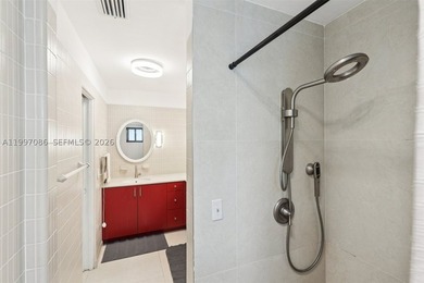 Beautifully updated 3-bedroom, 3-bath home located in the - photo 31