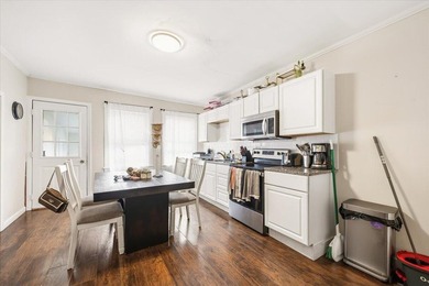 This updated duplex offers a solid opportunity for both - photo 9