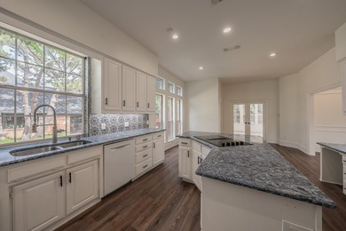 Discover this stunning, one-of-a-kind 4 bedroom & 1 office home - photo 9