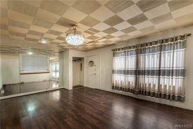 Welcome to this beautifully well-maintained and move-in-ready - photo 4