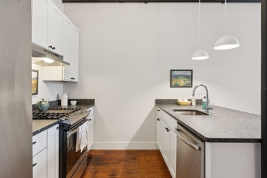 A fantastic two-bedroom, two-bath condo featuring a sun-filled - photo 6