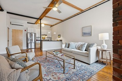 A fantastic two-bedroom, two-bath condo featuring a sun-filled - photo 8