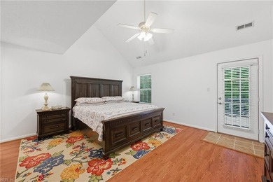Nestled on a quiet cul-de-sac, this spacious 4-bedroom, 2.5-bath - photo 14