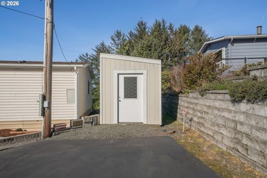This residence offers expansive views of the Umpqua River - photo 4