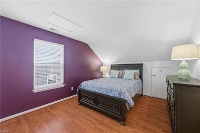 Nestled on a quiet cul-de-sac, this spacious 4-bedroom, 2.5-bath - photo 17