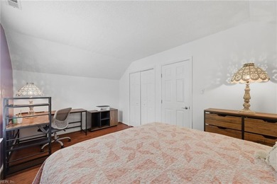 Nestled on a quiet cul-de-sac, this spacious 4-bedroom, 2.5-bath - photo 20