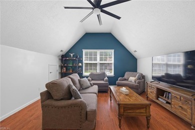 Nestled on a quiet cul-de-sac, this spacious 4-bedroom, 2.5-bath - photo 21