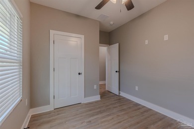 $5k seller Concessions and a new NEW FENCED YARD .. builder had - photo 23