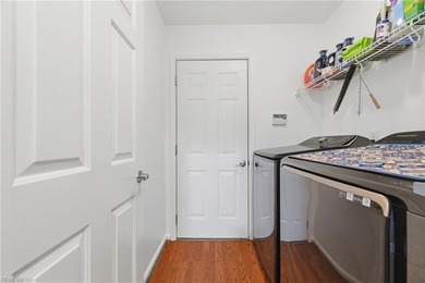 Nestled on a quiet cul-de-sac, this spacious 4-bedroom, 2.5-bath - photo 23