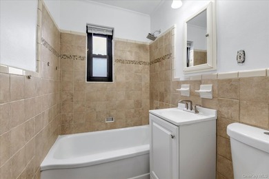 This beautiful 1 bedroom, 1 bath residence at Jeffrey Gardens - photo 10