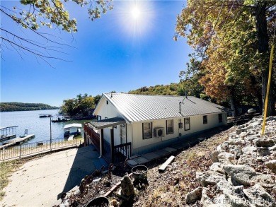 Lake of the Ozarks Home For Sale in Gravois Mills Missouri