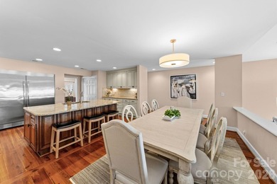 Welcome to a rare waterfront retreat in the highly sought-after - photo 10