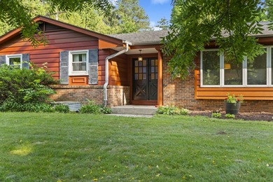 Lac La Belle Home For Sale in Oconomowoc Wisconsin