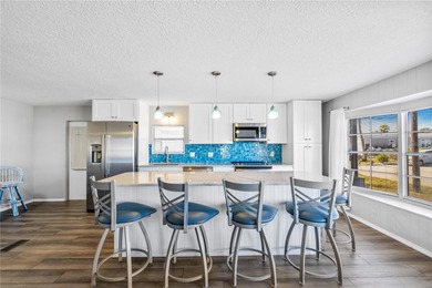 Enjoy true WATERFRONT living in this NEWLY REMODELED - photo 11