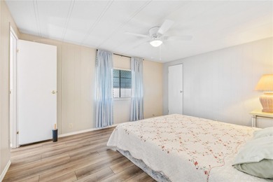 Enjoy true WATERFRONT living in this NEWLY REMODELED - photo 13
