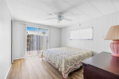 Enjoy true WATERFRONT living in this NEWLY REMODELED - photo 15